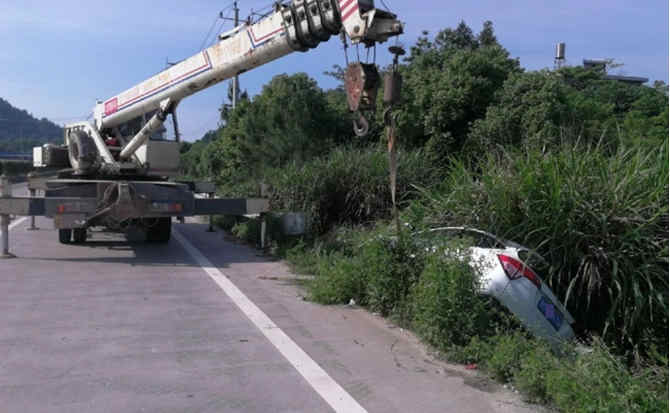 象山区重载吊车救援 象山区重载吊车救援